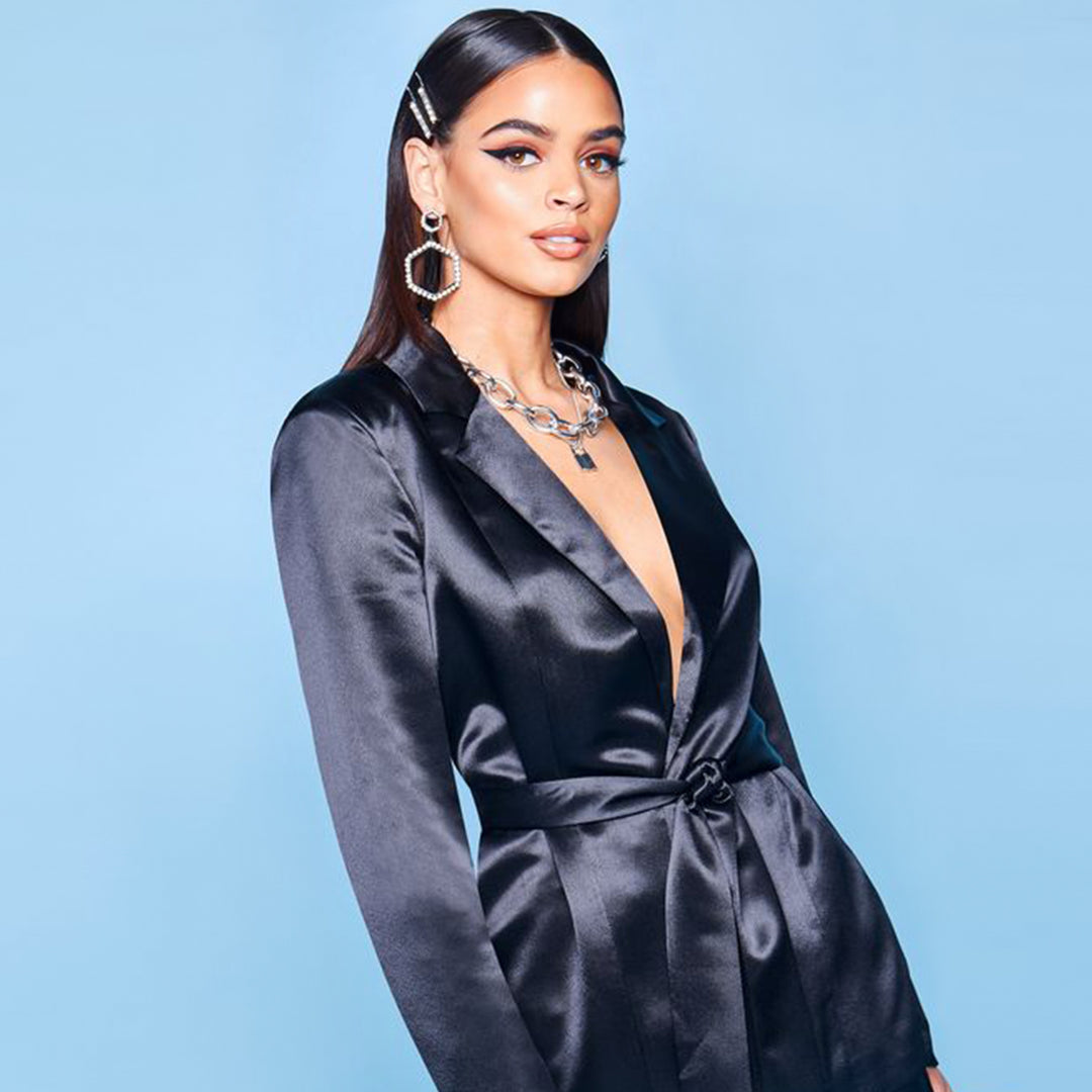 Pant Suits: The New Wardrobe of Confidence and Empowerment!